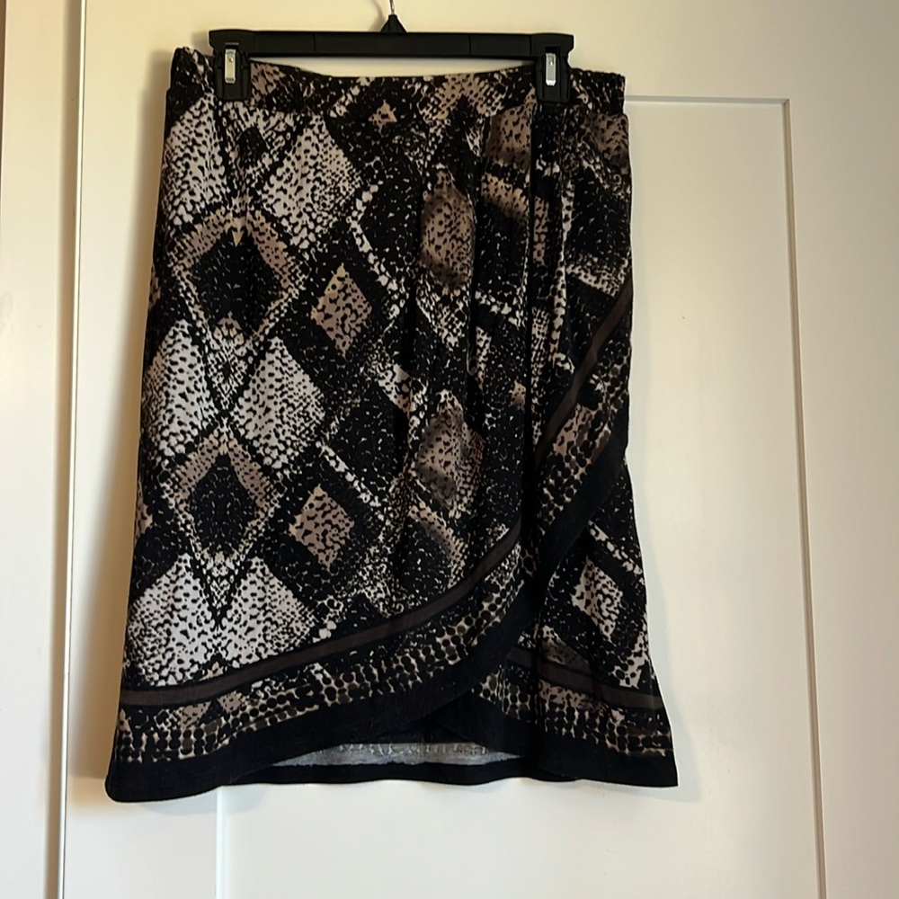 Nic + Zoe skirt size medium